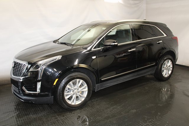 2023 Cadillac XT5 Luxury photo 2