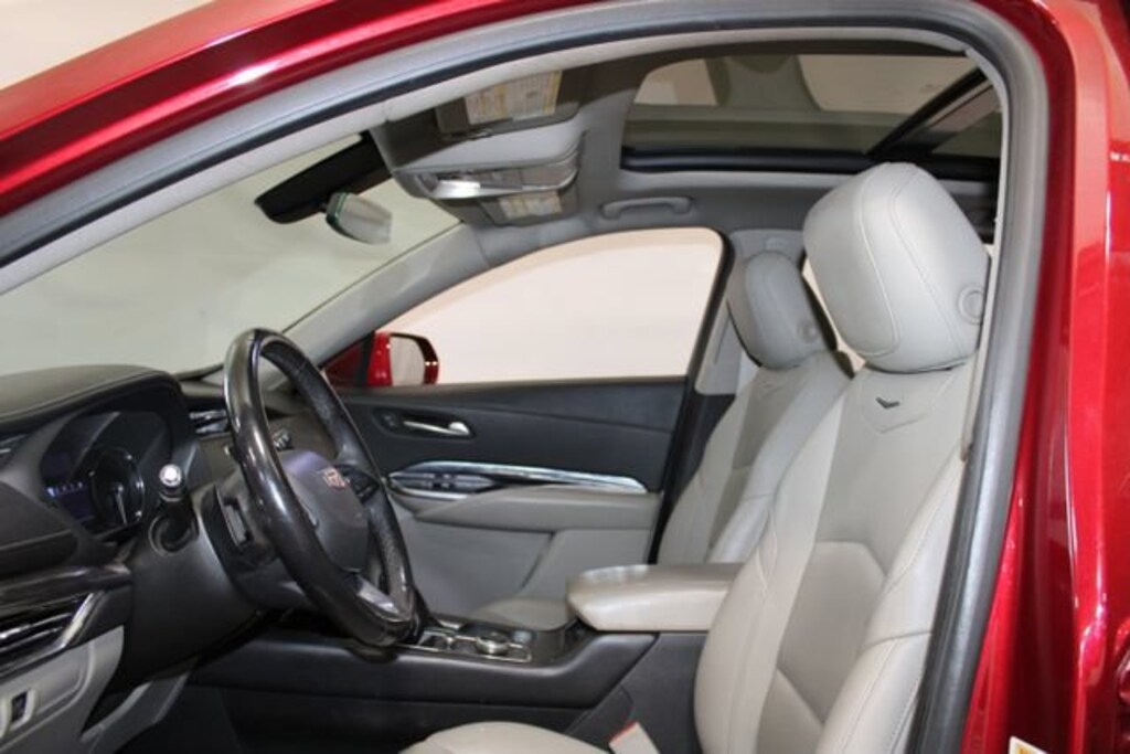 Used 2019 CADILLAC XT4 AWD Luxury SUV
