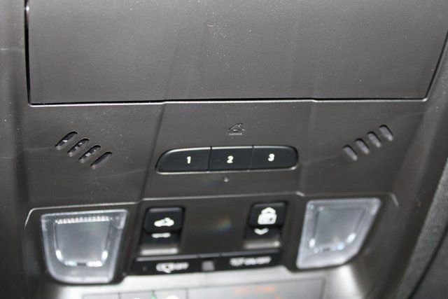 2025 Cadillac XT6 Luxury - Photo 25