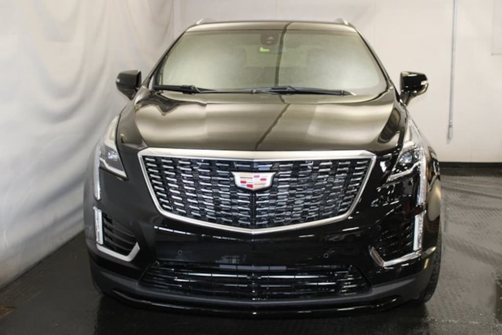New 2026 CADILLAC XT5 Luxury SUV