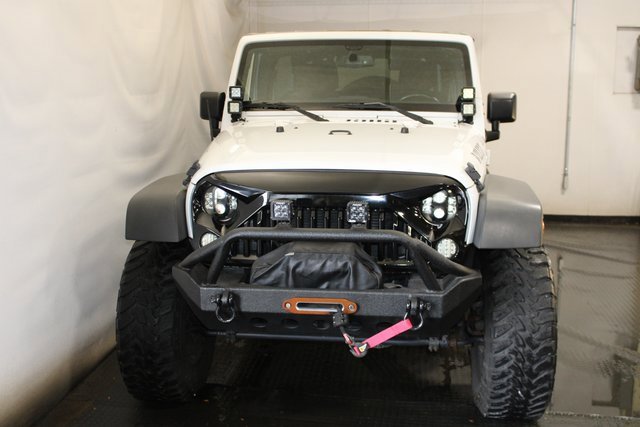 2015 Jeep Wrangler Unlimited Willys Wheeler photo 2