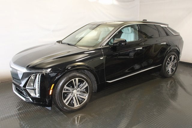 Used 2023 Cadillac LYRIQ Luxury with VIN 1GYKPMRK3PZ002891 for sale in Cleveland, OH