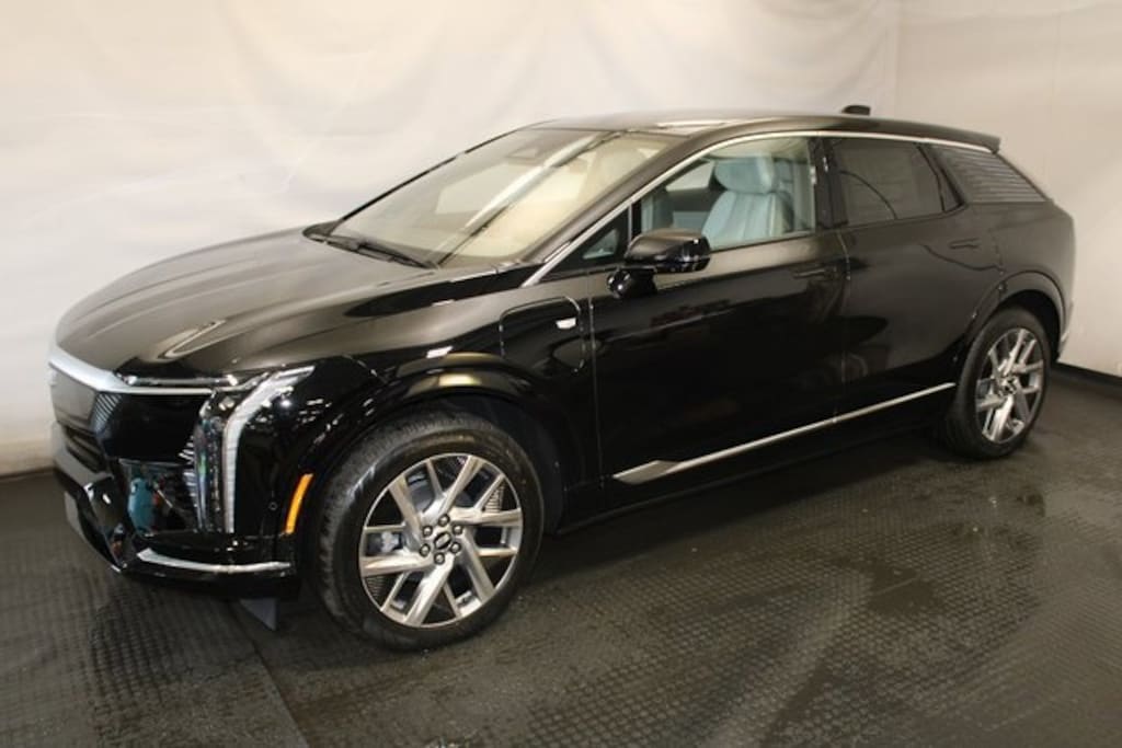New 2026 CADILLAC OPTIQ Luxury SUV