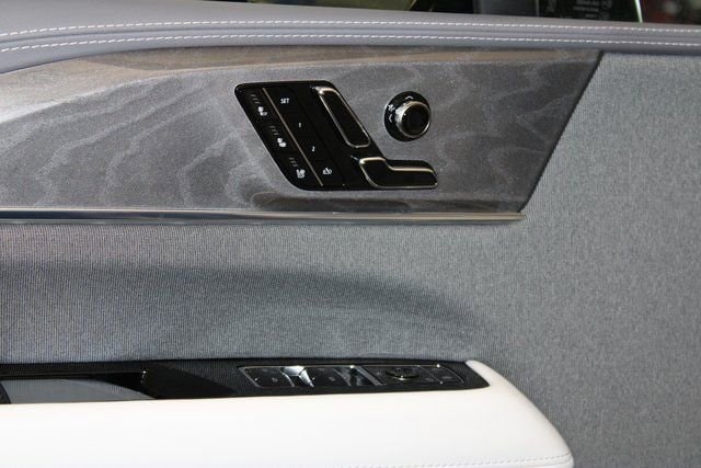 2025 Cadillac Escalade IQ Luxury 1 - Photo 14