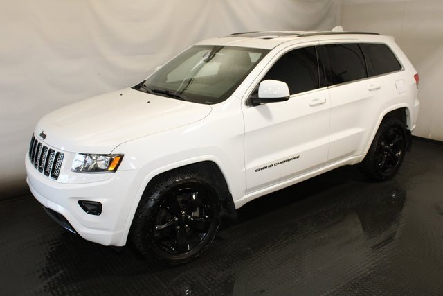 2015 Jeep Grand Cherokee Altitude photo 2