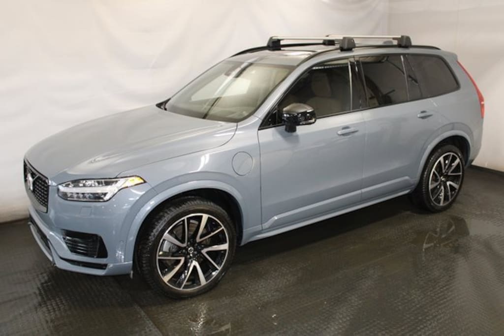 Used 2023 Volvo XC90 Recharge Plug-In Hyb Ultimate Dark Theme