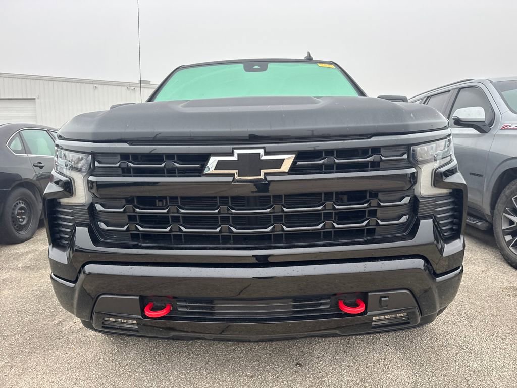 2023 Chevrolet Silverado 1500 RST photo 2