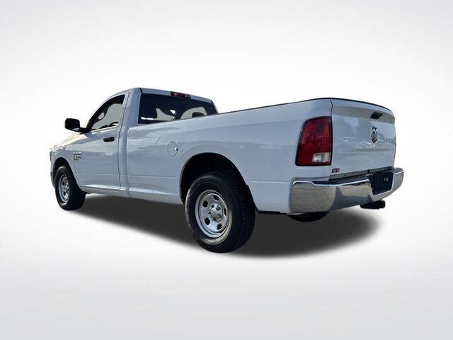 2023 Ram 1500 Classic Tradesman photo 3