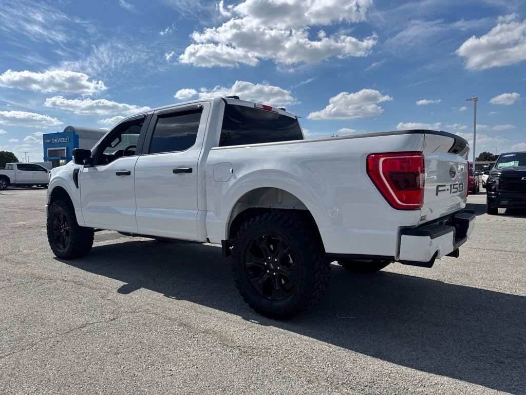 2023 Ford F-150 XL photo 3