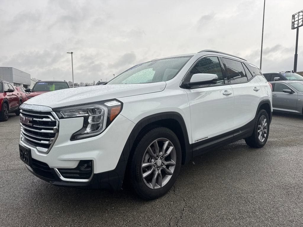Used 2024 GMC Terrain SLT SUV