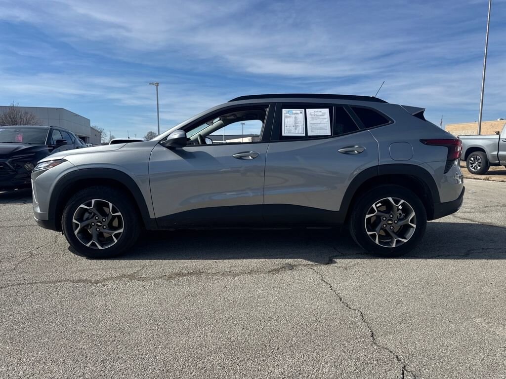 Used 2024 Chevrolet Trax LT SUV