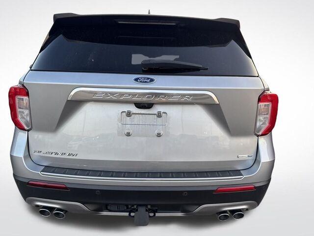 2020 Ford Explorer Platinum photo 2