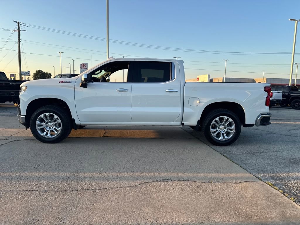2022 Chevrolet Silverado 1500 LTZ photo 2