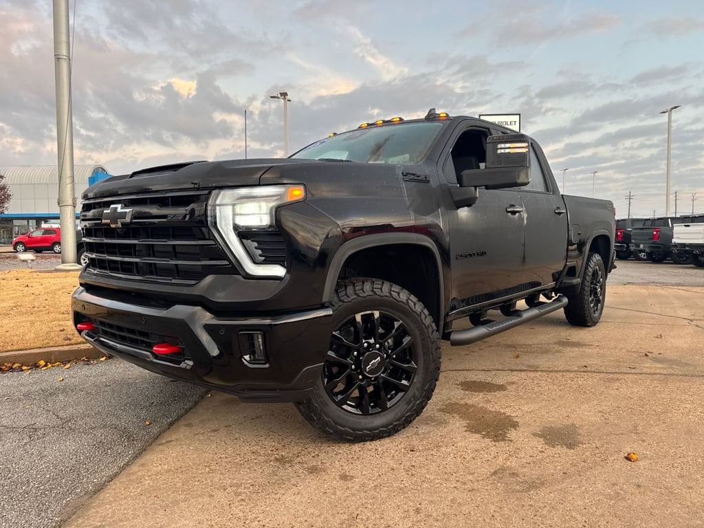 2026 Chevrolet Silverado HD LT's photo