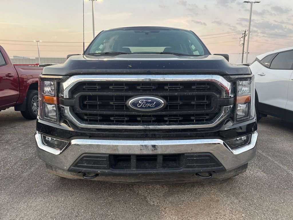 2023 Ford F-150 XLT photo 2