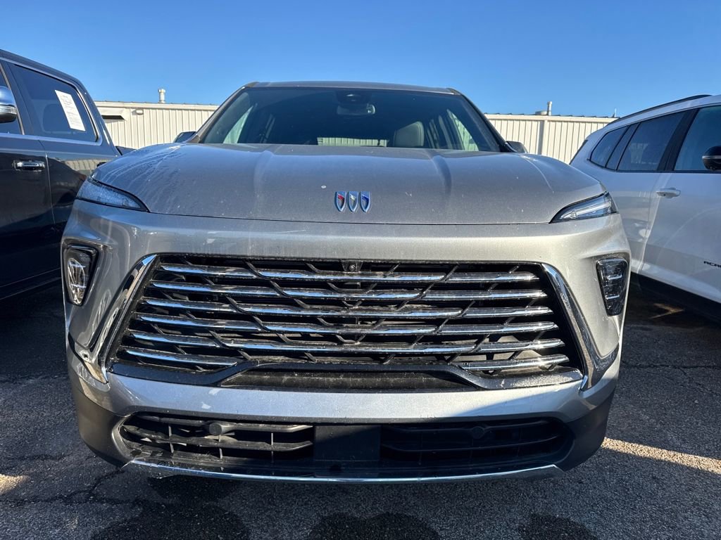 2025 Buick Enclave Preferred photo 2