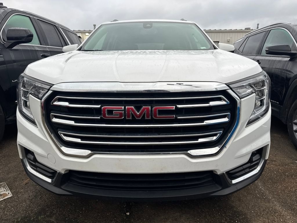 Used 2024 GMC Terrain SLT SUV