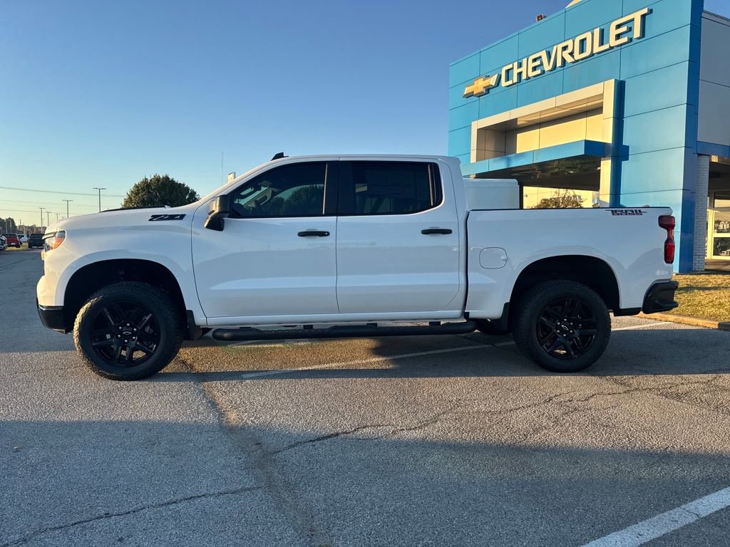 2026 Chevrolet Silverado 1500 Custom Trail Boss photo 2