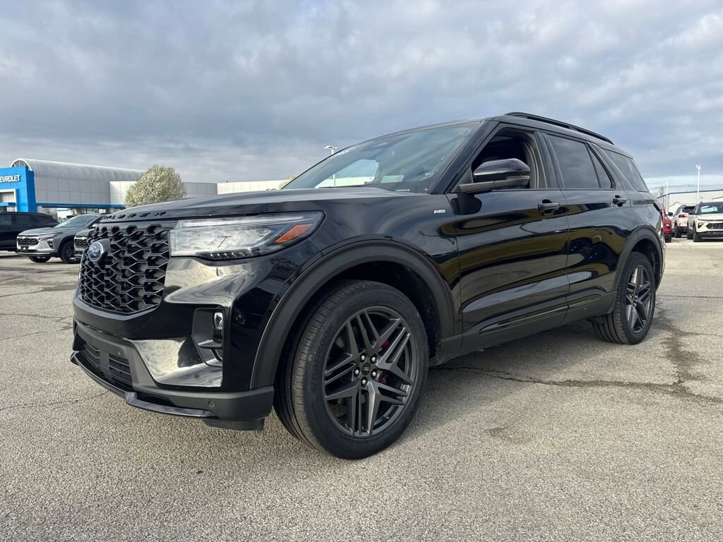 Used 2025 Ford Explorer ST-Line