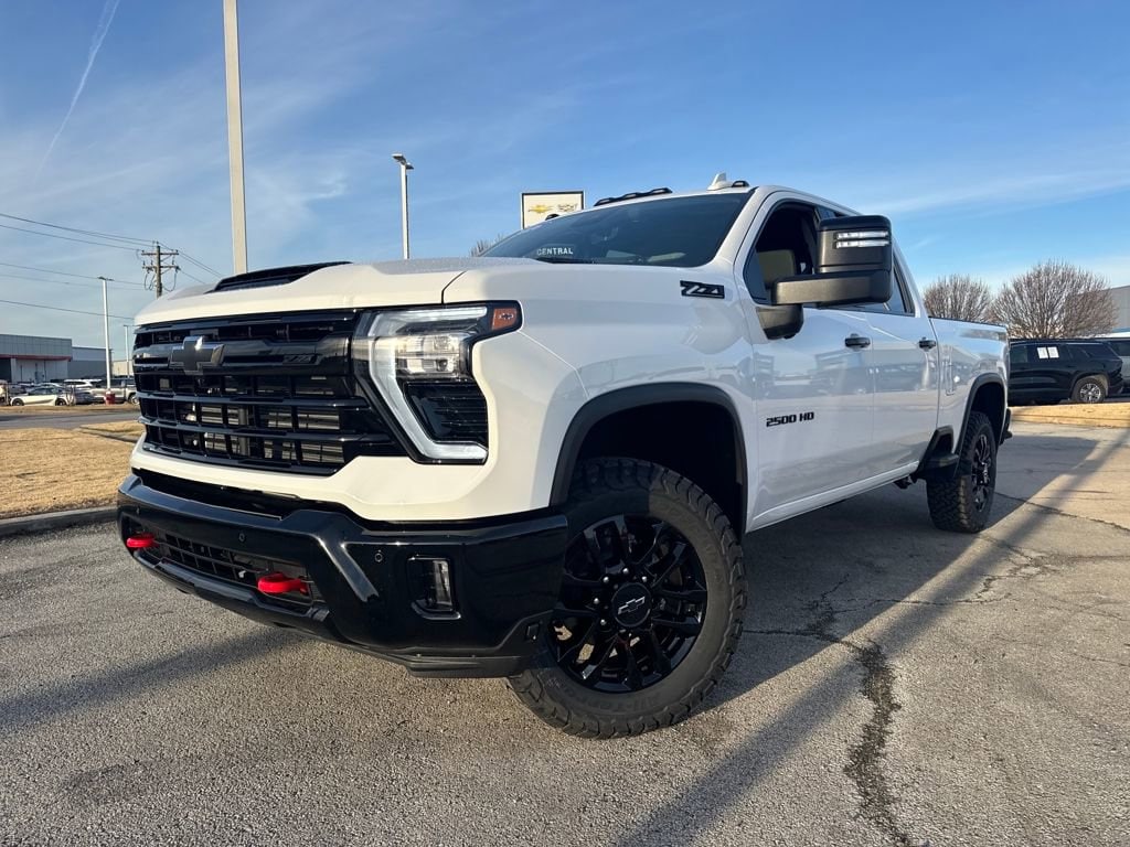 2026 Chevrolet Silverado HD LTZ's photo