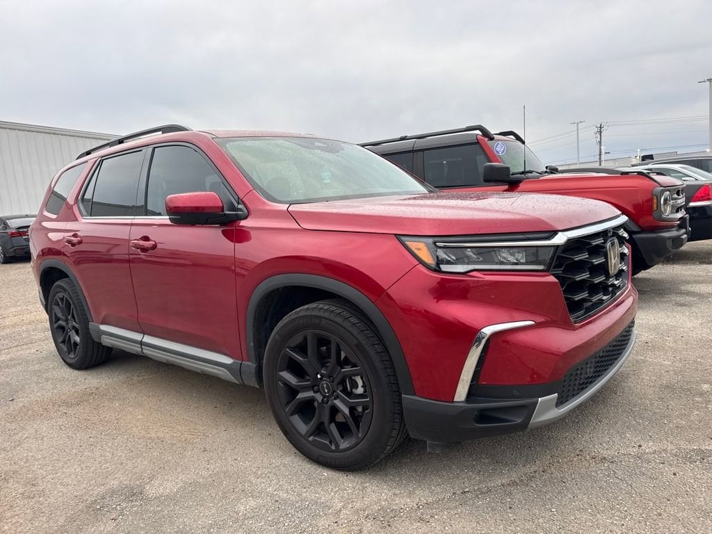 Used 2025 Honda Pilot Elite