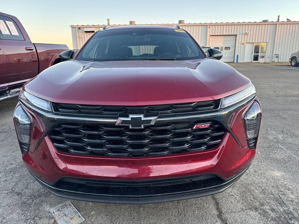 Used 2024 Chevrolet Trax 2RS SUV