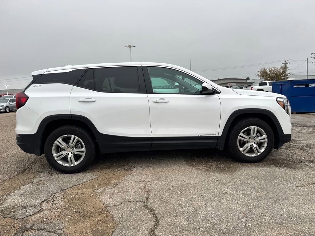 Used 2024 GMC Terrain SLE SUV