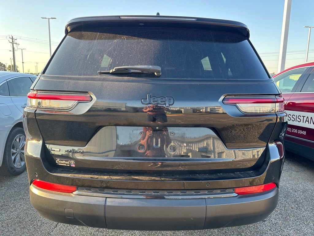 2021 Jeep Grand Cherokee Altitude photo 4