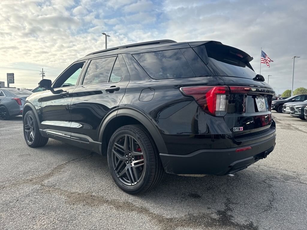 Used 2025 Ford Explorer ST-Line