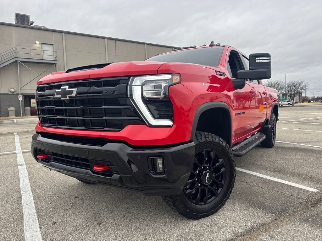 2025 Chevrolet Silverado 2500HD LT's photo