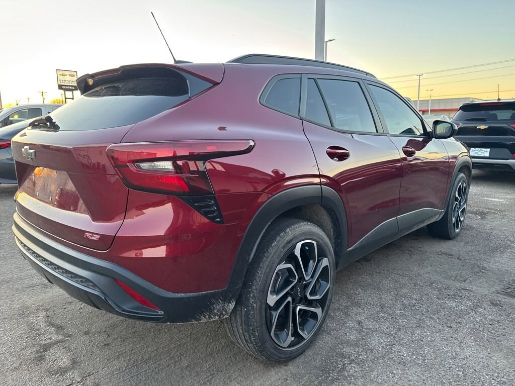 Used 2024 Chevrolet Trax 2RS SUV