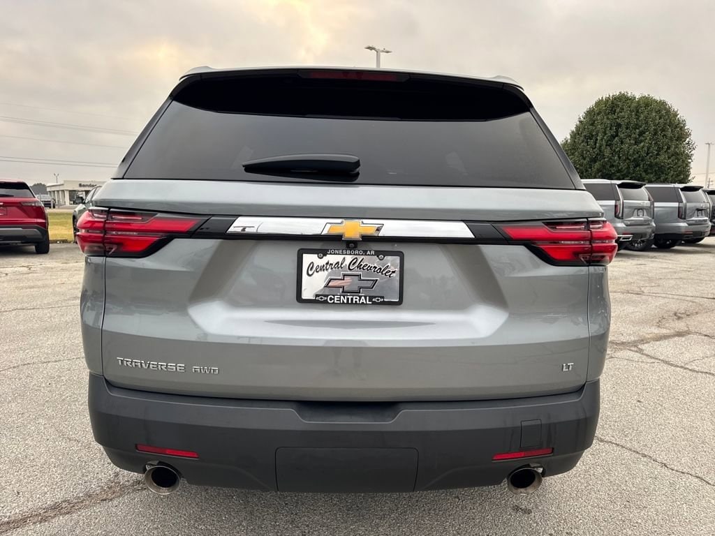 Used 2023 Chevrolet Traverse LT Cloth SUV