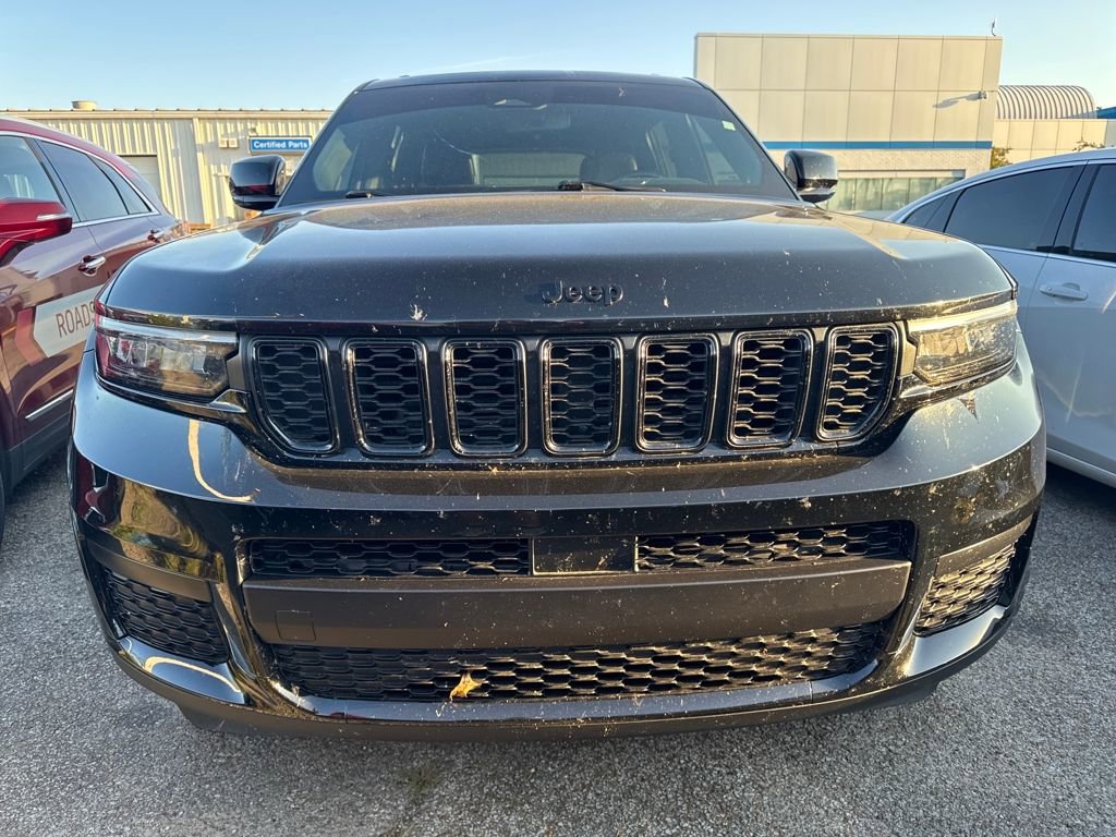 2021 Jeep Grand Cherokee Altitude photo 2