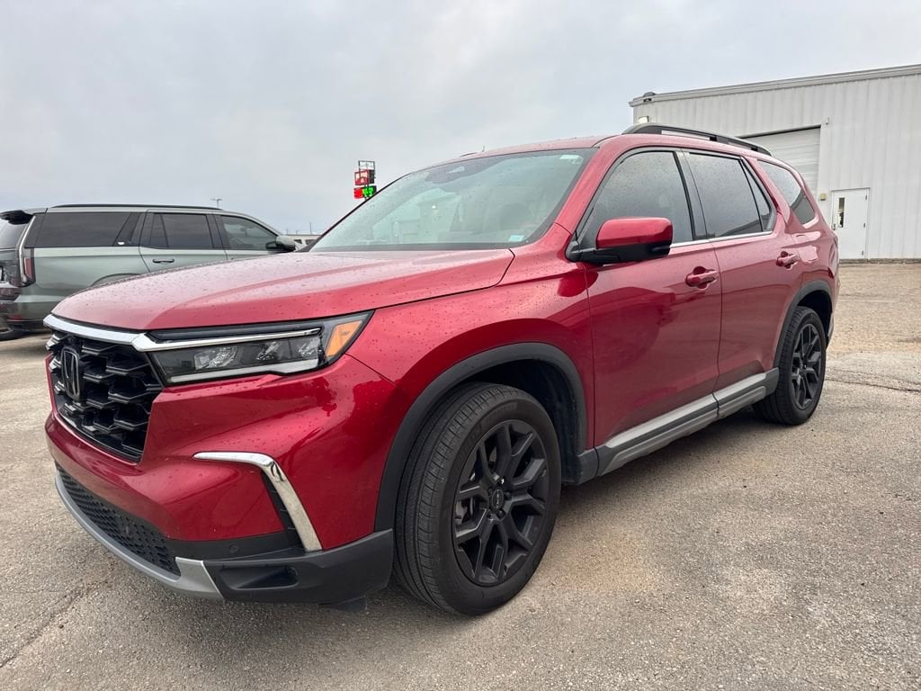 Used 2025 Honda Pilot Elite