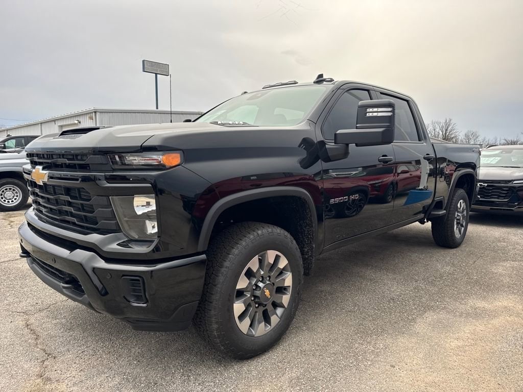 2026 Chevrolet Silverado HD Custom's photo