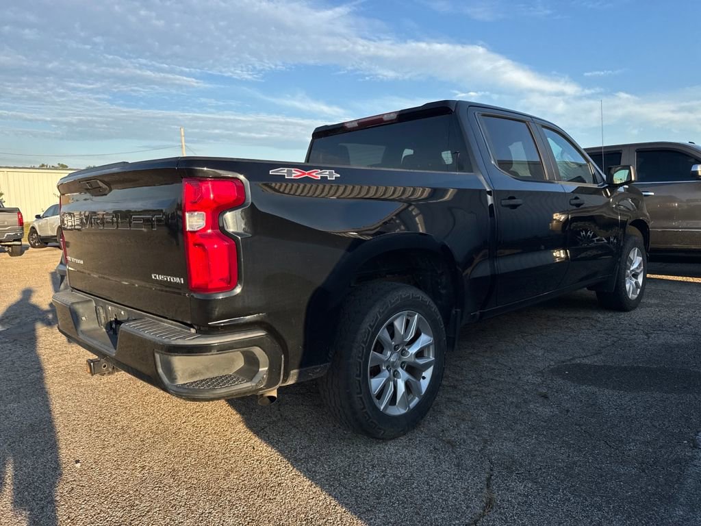 2020 Chevrolet Silverado 1500 Custom photo 2