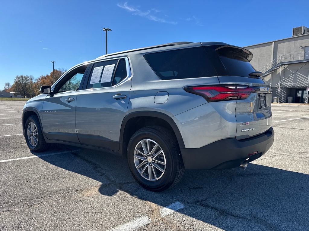 2023 Chevrolet Traverse Leather photo 2