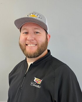 Staff member Dexter Ward from ed2b7d8f879e