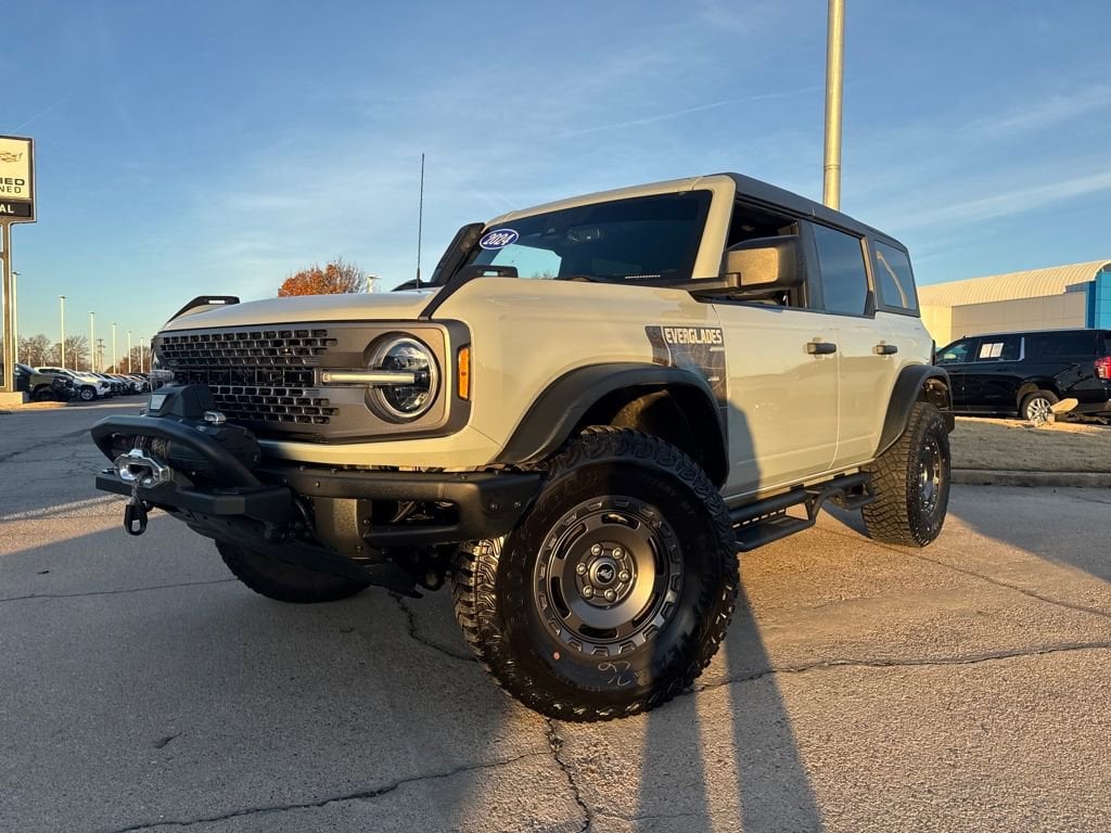 2024 Ford Bronco 4-Door Everglades's photo