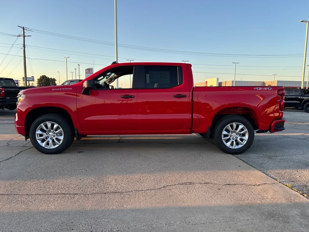 New 2025 Chevrolet Silverado 1500 Custom Truck