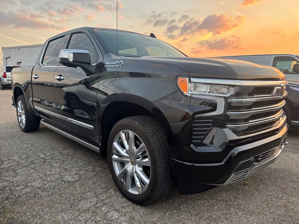 2024 Chevrolet Silverado 1500 High Country photo 2