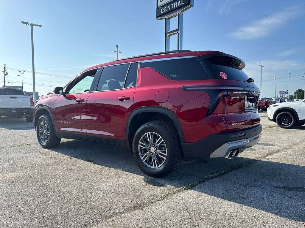 New 2025 Chevrolet Traverse LT SUV