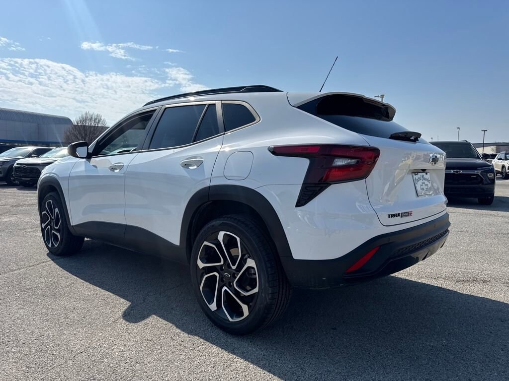 Used 2025 Chevrolet Trax 2RS SUV