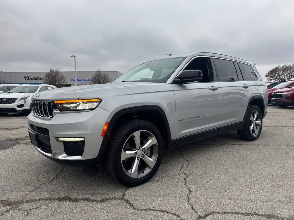 2022 Jeep Grand Cherokee L Limited's photo