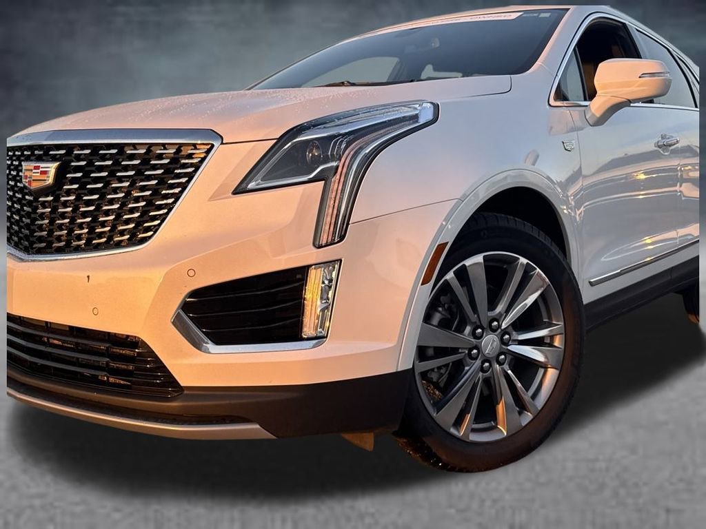 2025 Cadillac XT5 Premium Luxury photo 2