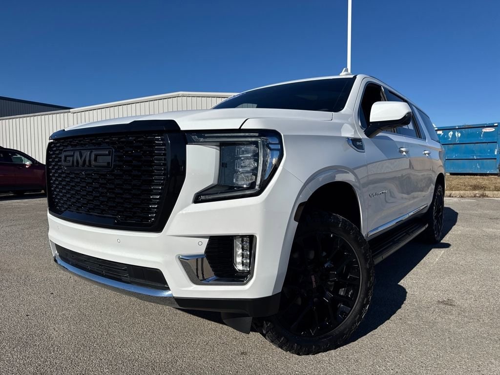 2022 GMC Yukon SLT's photo