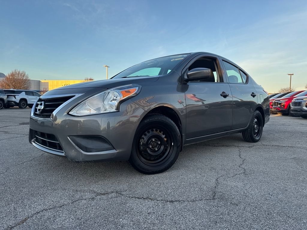 2018 Nissan Versa Sedan S Plus