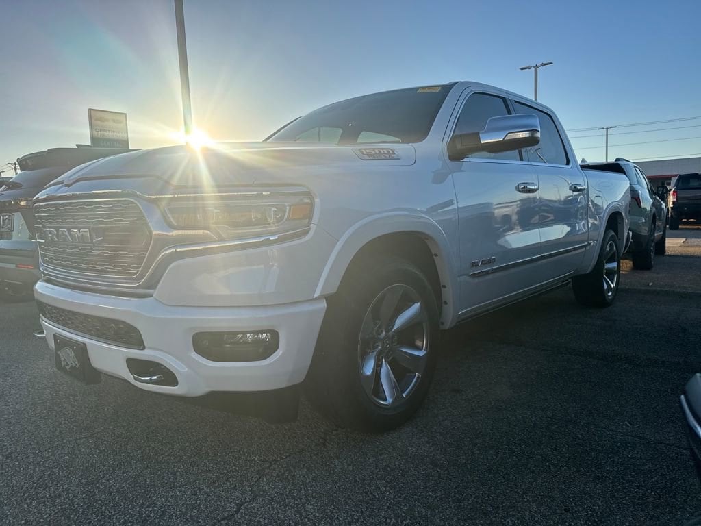 2022 RAM Ram 1500 Pickup Limited's photo