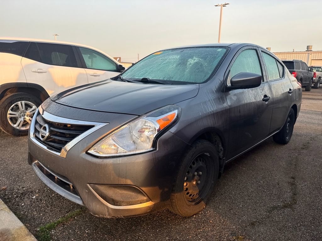 2018 Nissan Versa Sedan S Plus