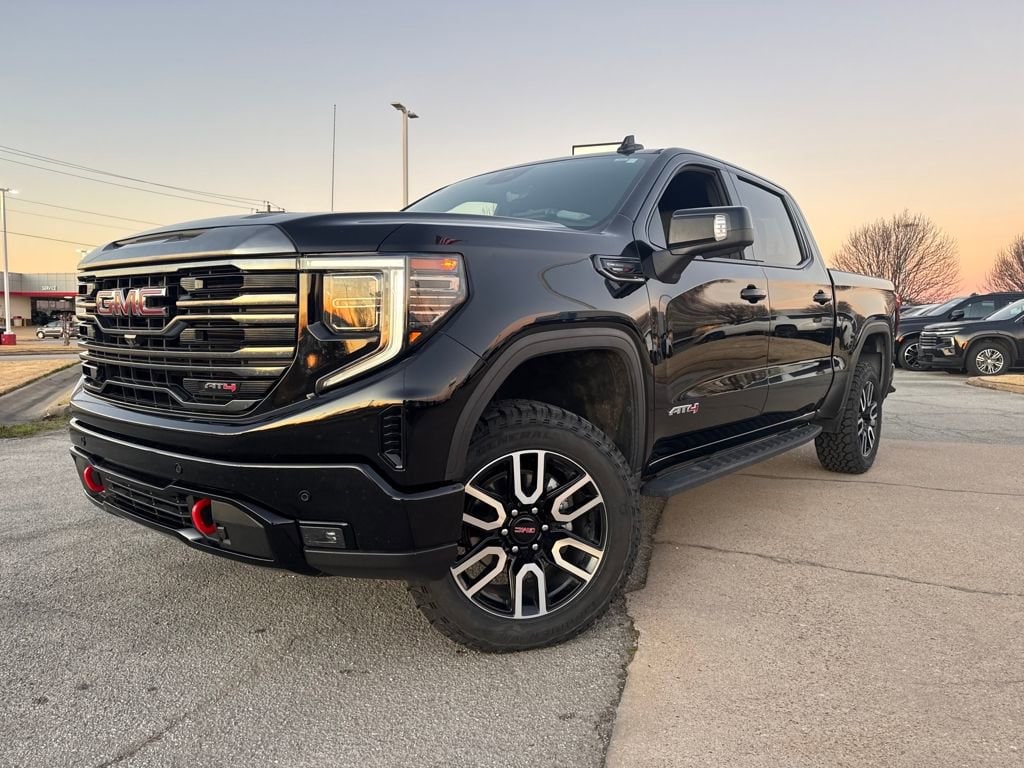 2023 GMC Sierra Work Truck's photo